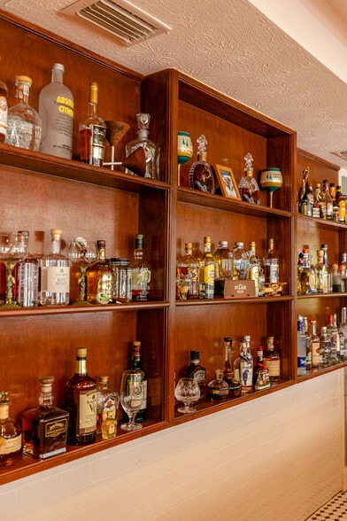 More Photos Of 107 N Broadway St, Fellsmere Hotel For Sale