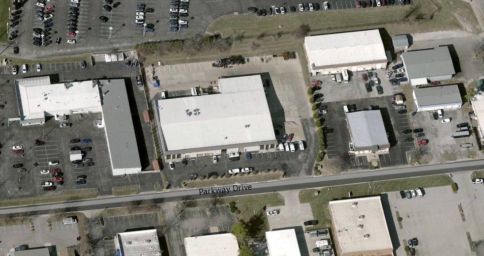 More Photos Of 2109 Parkway Dr, Saint Peters Industrial For Lease