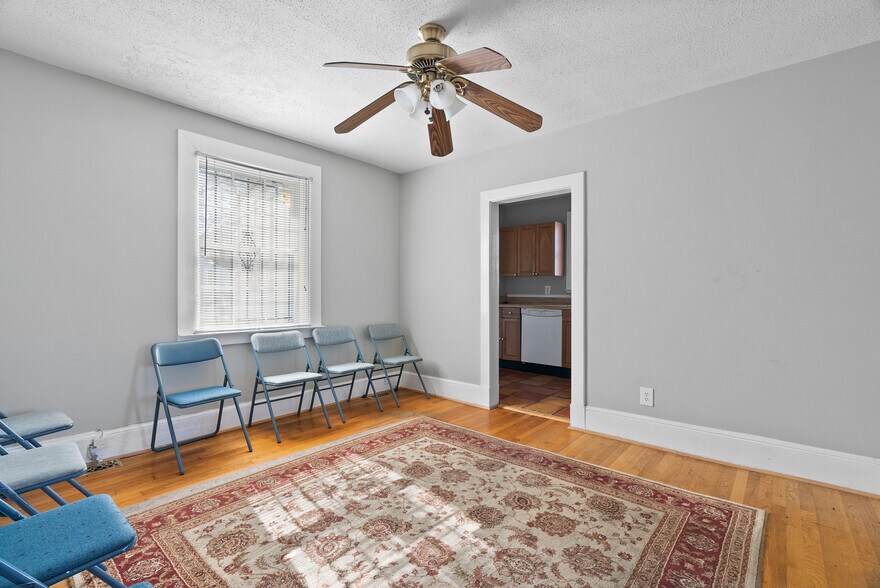 More Photos Of 605 E Nine Mile Rd, Highland Springs Office Residential For Sale