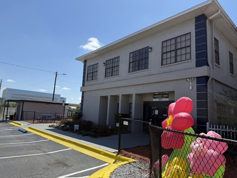 More Photos Of 1511 S US Highway 301, Tampa Business Park For Sale
