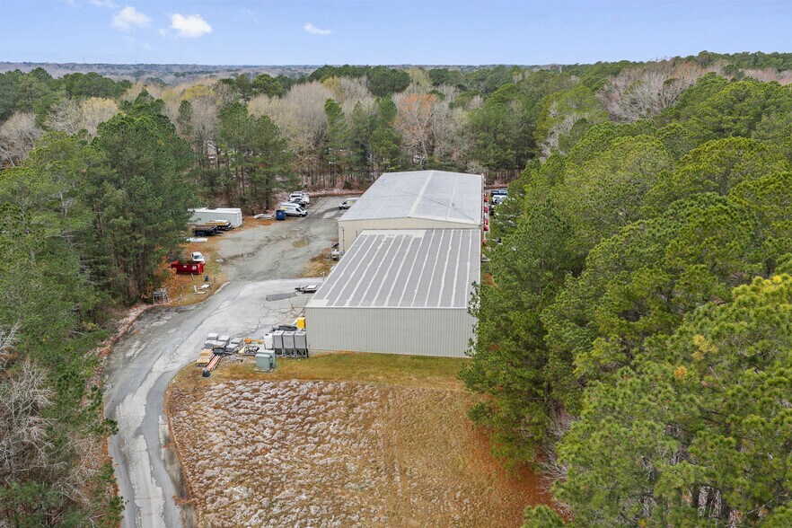 More Photos Of 3337 Air Park Rd, Fuquay Varina Light Manufacturing For Sale