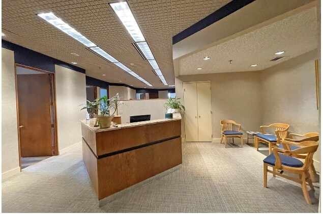 More Photos Of 1057 Broad St, Bridgeport Office For Lease