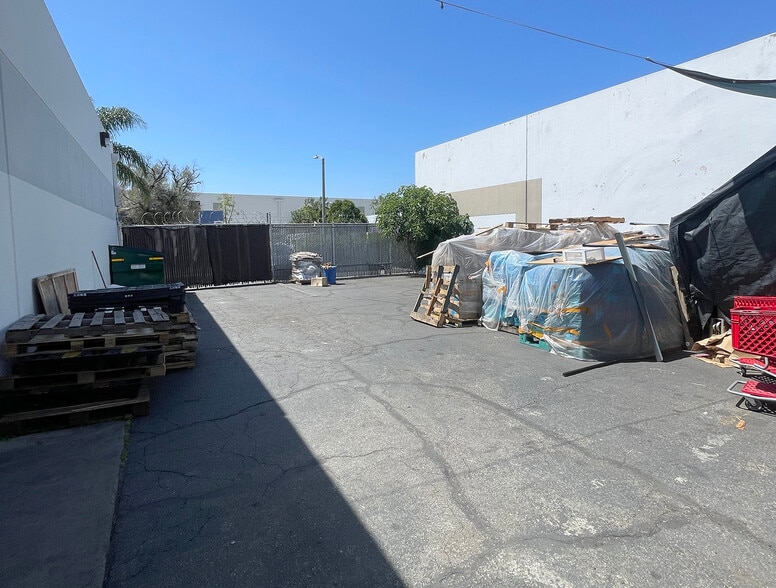 More Photos Of 13766 Arapahoe Pl, Chino Warehouse For Sale