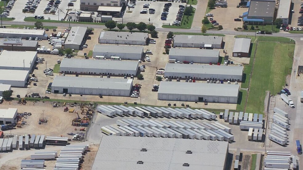 Primary Photo Of 13772-13782 N Lincoln Blvd, Edmond Warehouse For Lease