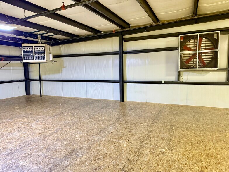 More Photos Of 12045 6300 Rd, Montrose Flex For Lease