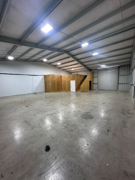More Photos Of 11244 W Highway 36, Temple Warehouse For Lease