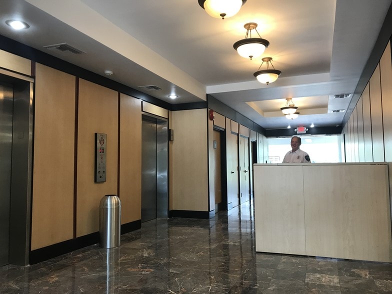 More Photos Of 2700 W Dr Martin Luther King Jr Blvd, Tampa Medical For Lease