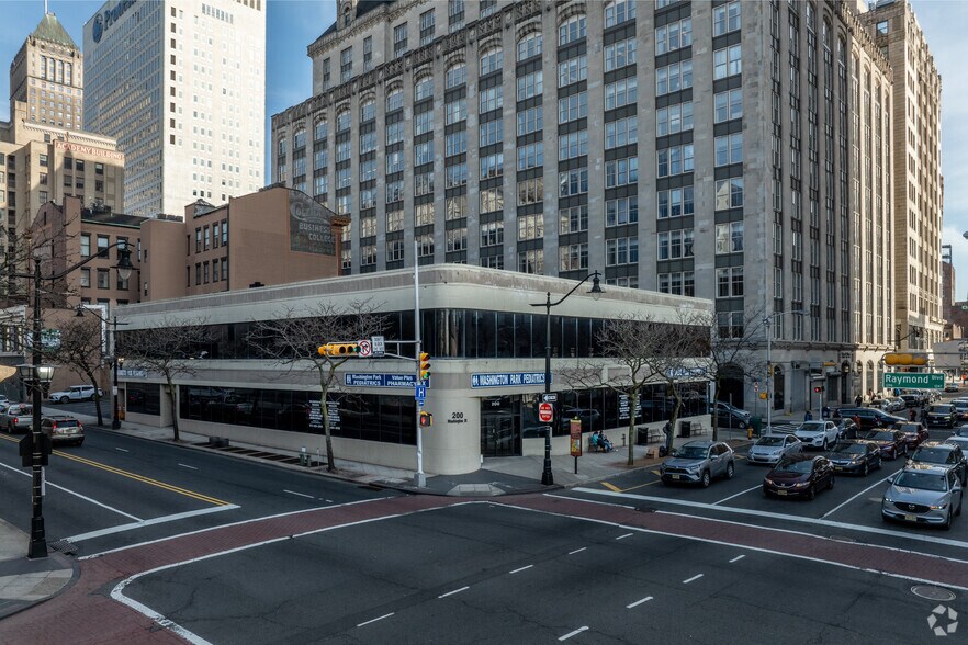More Photos Of 200 Washington St, Newark Medical For Lease