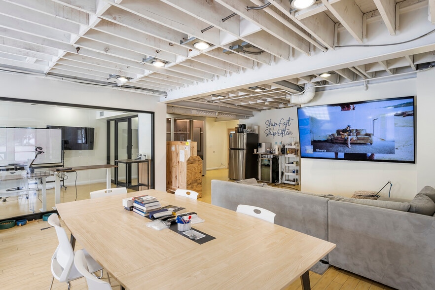 More Photos Of 201 Wilshire Blvd, Santa Monica Loft Creative Space For Lease