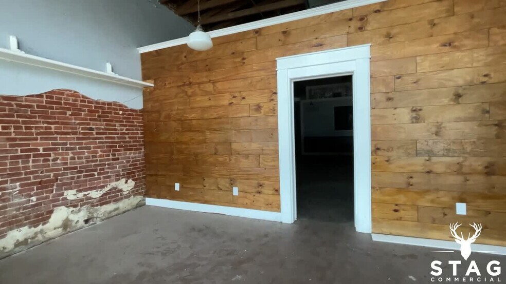 More Photos Of 208 S Main St, Aubrey Restaurant For Lease