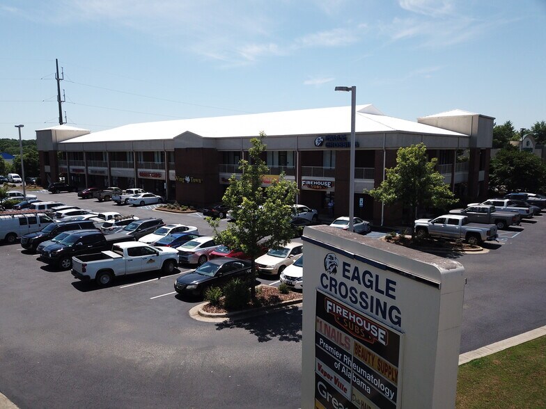 More Photos Of 1907 S College St, Auburn Storefront Retail Office For Lease