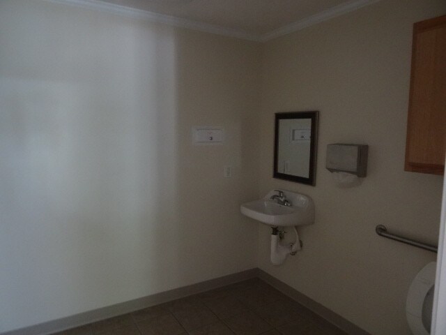 More Photos Of 1220 Walter Reed Rd, Fayetteville Office For Sale