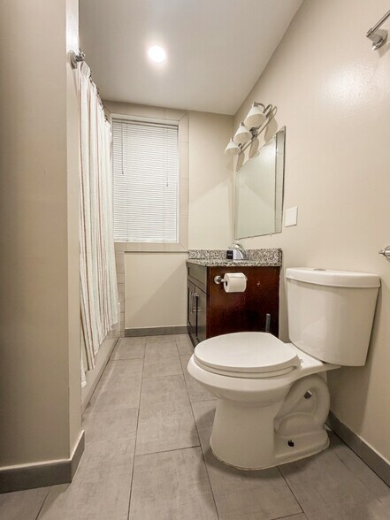 More Photos Of 2236 W Augusta Blvd, Chicago Apartments For Sale