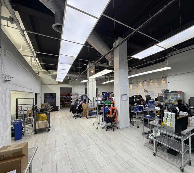 More Photos Of 237 W 37th St, New York Office For Lease