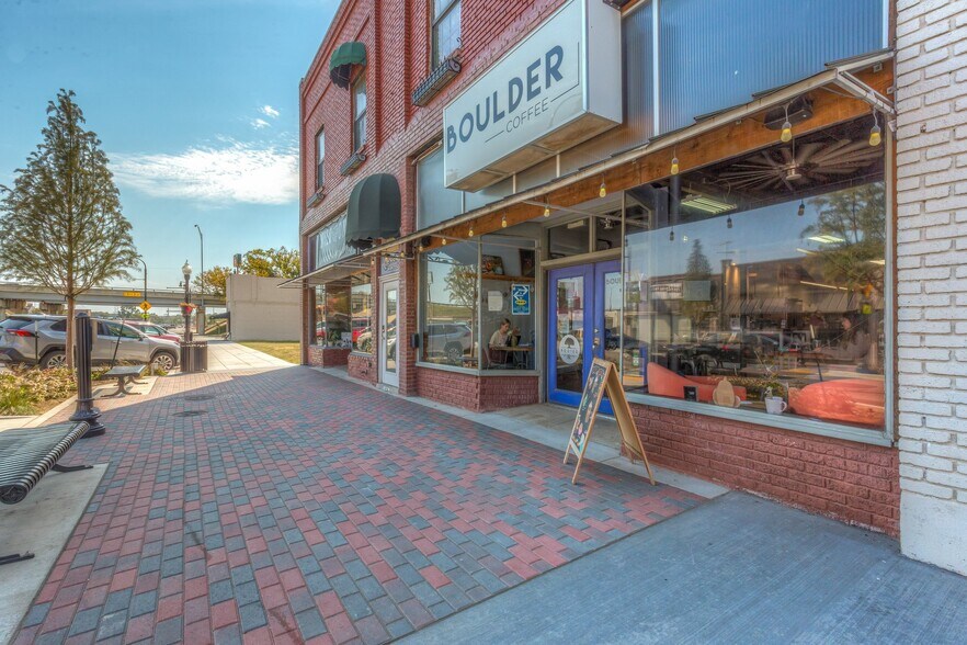 More Photos Of 116-118 N Main St, Sand Springs Storefront Retail Residential For Sale
