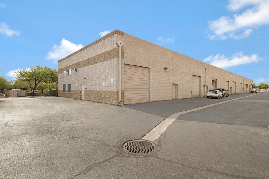 Primary Photo Of 1745 W Deer Valley Rd, Phoenix Light Distribution For Sale