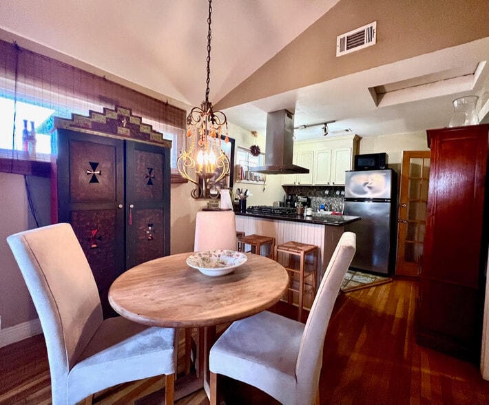 More Photos Of 5537 Canal Blvd, New Orleans Freestanding For Sale