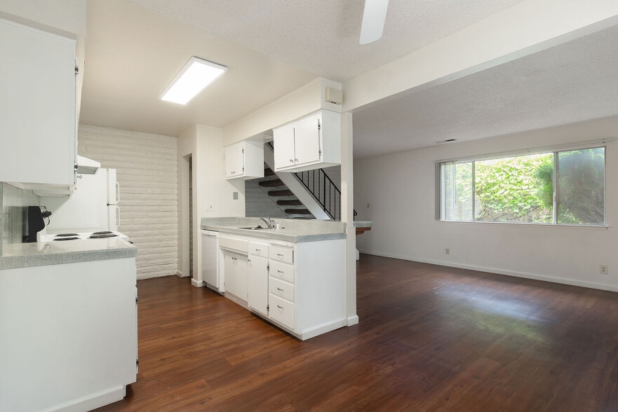 More Photos Of 3260 Alexander Dr, Redding Apartments For Sale
