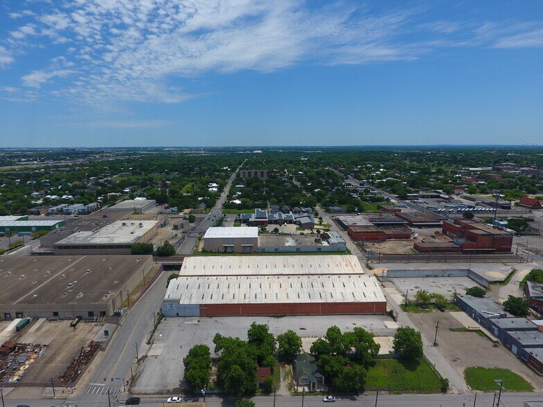 More Photos Of 314 Nolan St, San Antonio Industrial For Sale