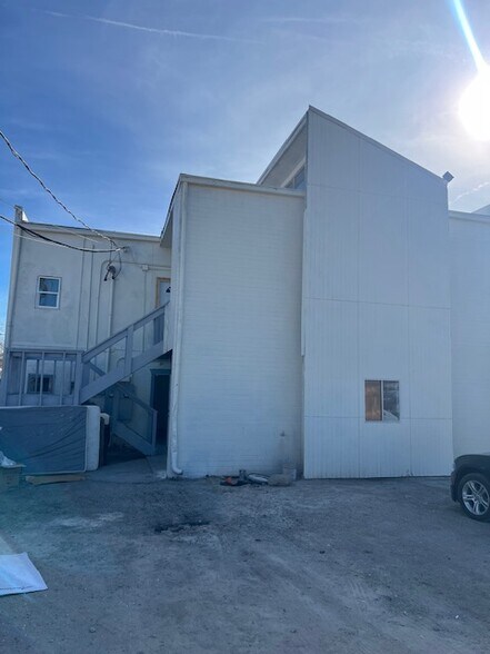 More Photos Of 214 S Maryland Pky, Las Vegas Loft Creative Space For Sale