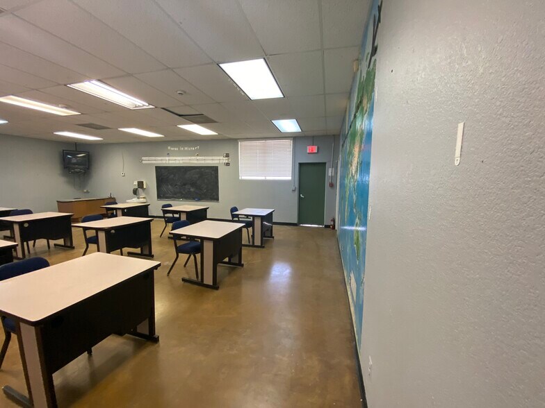 More Photos Of 630 W 17th Pl, Tempe Schools For Lease