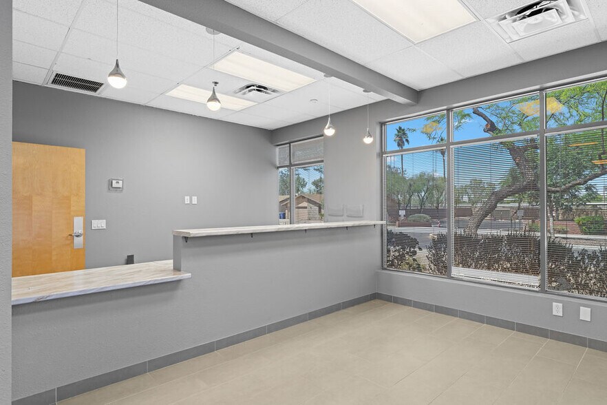 More Photos Of 2075 S Cottonwood Dr, Tempe Medical For Lease