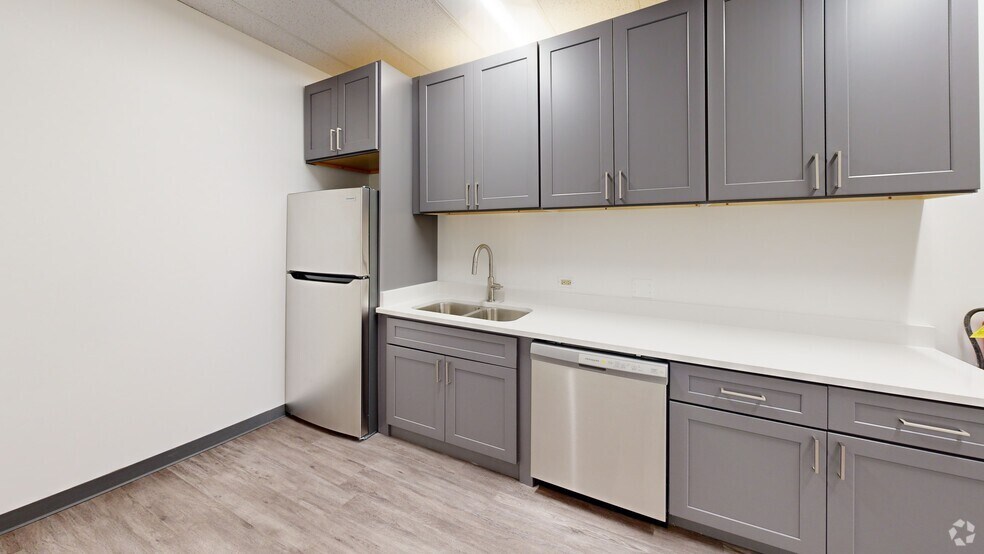 More Photos Of 1011 E Touhy Ave, Des Plaines Office For Lease