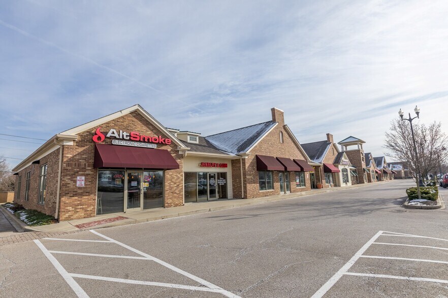 More Photos Of 11530-11548 Springfield Pike, Springdale Freestanding For Sale