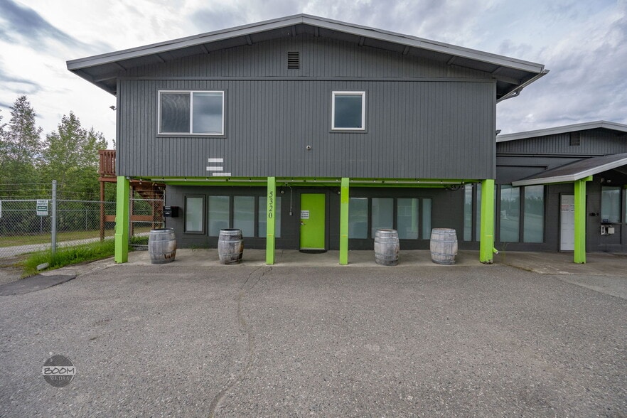 More Photos Of 5320 W Parks Hwy, Wasilla General Retail For Sale