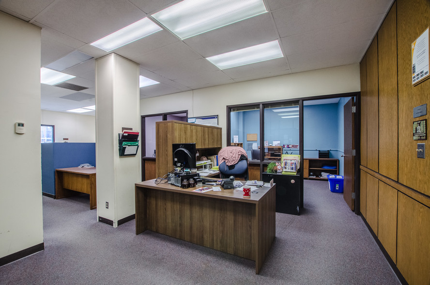More Photos Of 35 N Park St, Mansfield Office For Sale