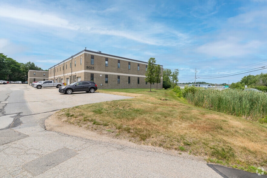 More Photos Of 8025 S Willow St, Manchester Light Distribution For Lease