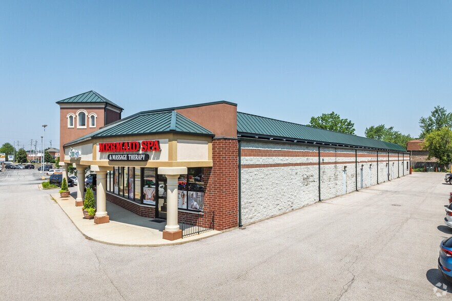 More Photos Of 90-124 W Northwest Hwy, Palatine Unknown For Lease