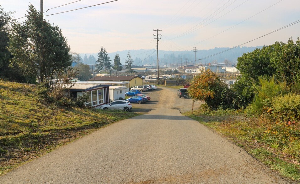 More Photos Of 93531 Coal Bank Ln, Coos Bay Manufactured Housing Mobile Home Park For Sale