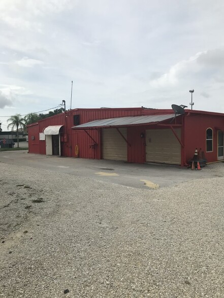 Primary Photo Of 270-272 Beth Stacey Blvd, Lehigh Acres Warehouse For Lease