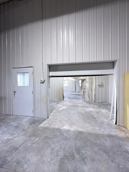 More Photos Of 875 Enterprise Ave, Galesburg Industrial For Sale