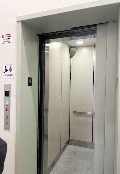 More Photos Of 405-407 Gates Ave, Brooklyn Loft Creative Space For Lease