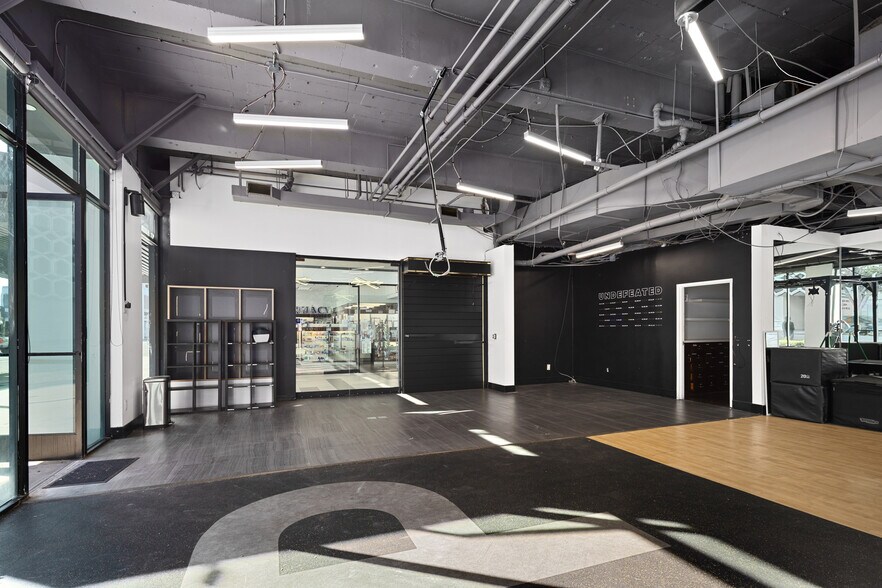 More Photos Of 6221 Wilshire Blvd, Los Angeles Medical For Lease