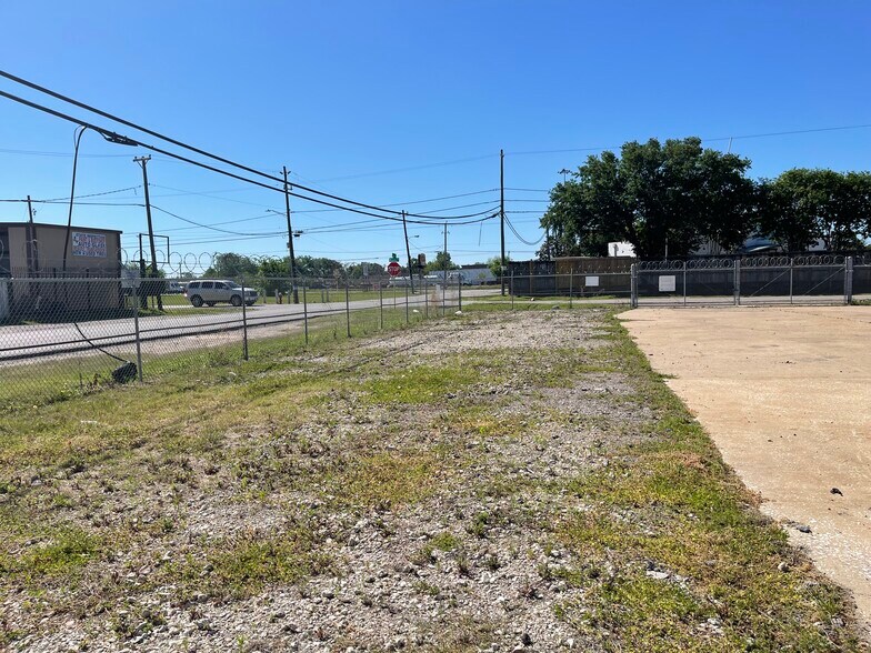 More Photos Of 1222 Frankie St, Houston Warehouse For Sale