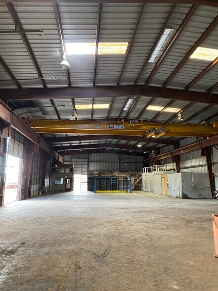 More Photos Of 4836 Fish Ln, Beeville Warehouse For Sale