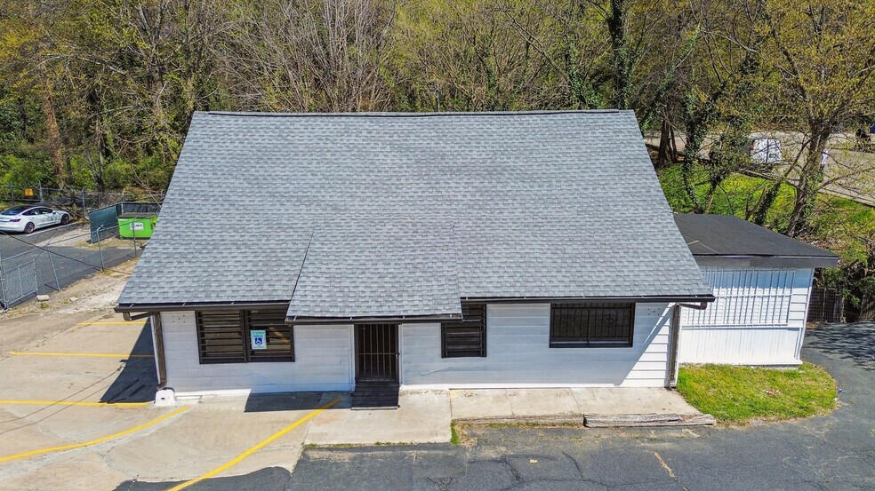 More Photos Of 401 SW Cleveland Ave, Atlanta Office Residential For Sale