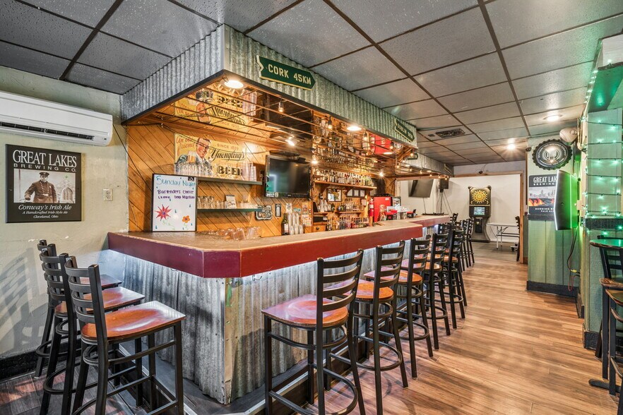 More Photos Of 534 S Main St, Greensburg Bar For Sale