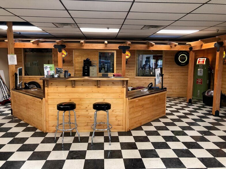 More Photos Of 746 W Southern Ave, Mesa General Retail For Sale