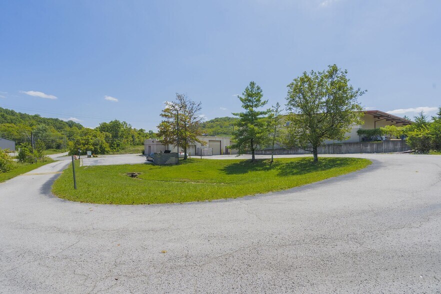 More Photos Of 3494 Dickerson Pike, Nashville Service Station For Sale