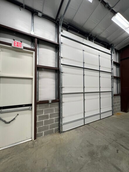 More Photos Of 3111 IH 30, Dallas Light Distribution For Lease