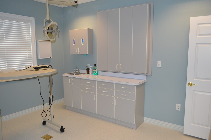 More Photos Of 66 N Main St, Sellersville Medical For Lease