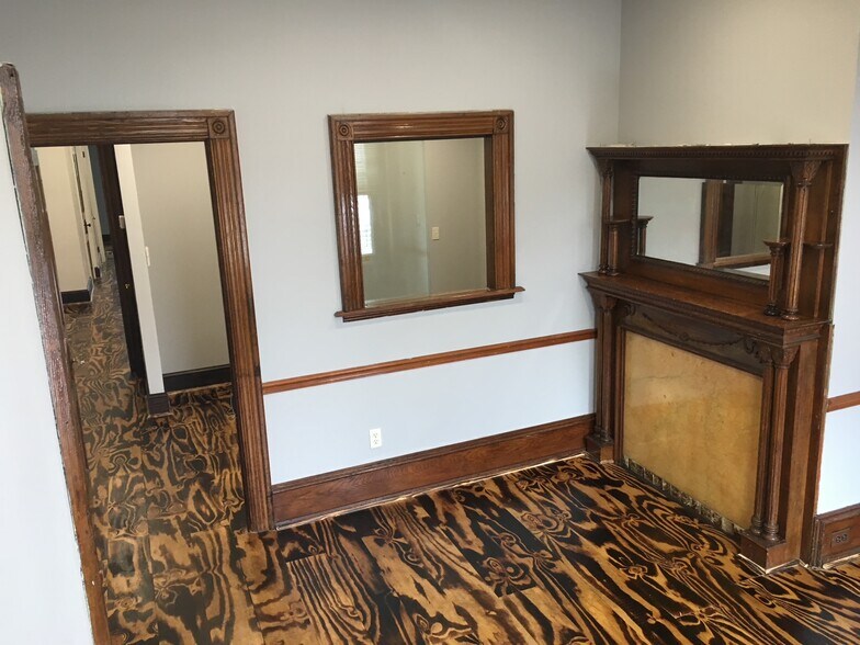 More Photos Of 624 E Girard Ave, Philadelphia Office Residential For Lease