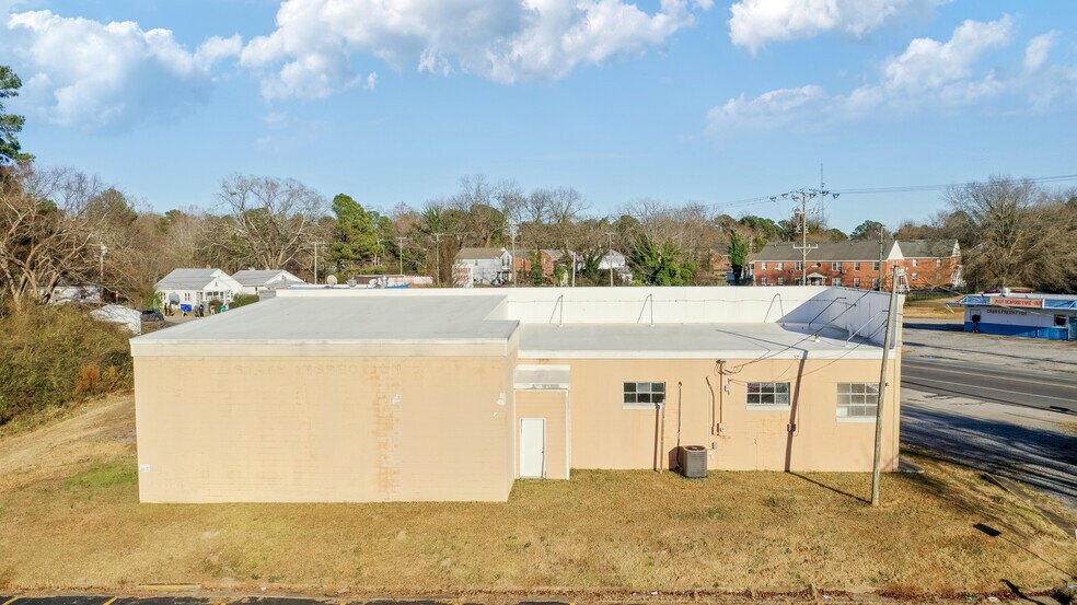 More Photos Of 811 W Constance Rd, Suffolk Flex For Sale