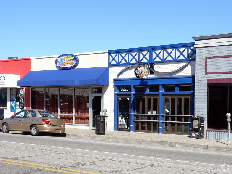 810 Broad Ripple Ave, Indianapolis, IN 46220 - Retail For Lease ...