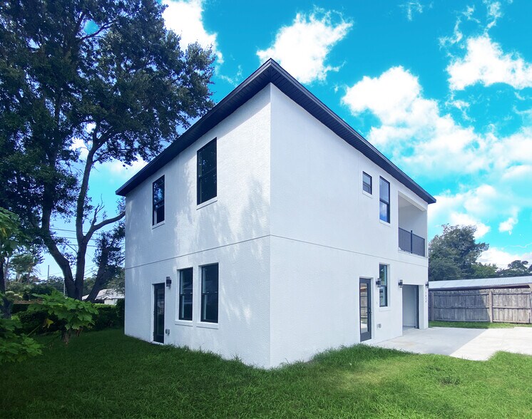 More Photos Of 4710 21st St N, Saint Petersburg Specialty For Sale