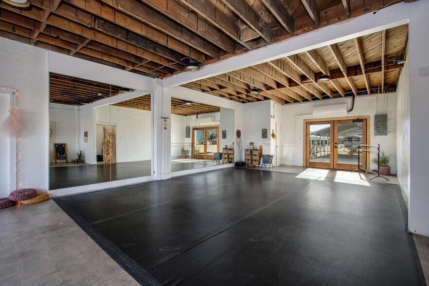 More Photos Of 73911 29 Palms Hwy, Twentynine Palms Storefront For Sale